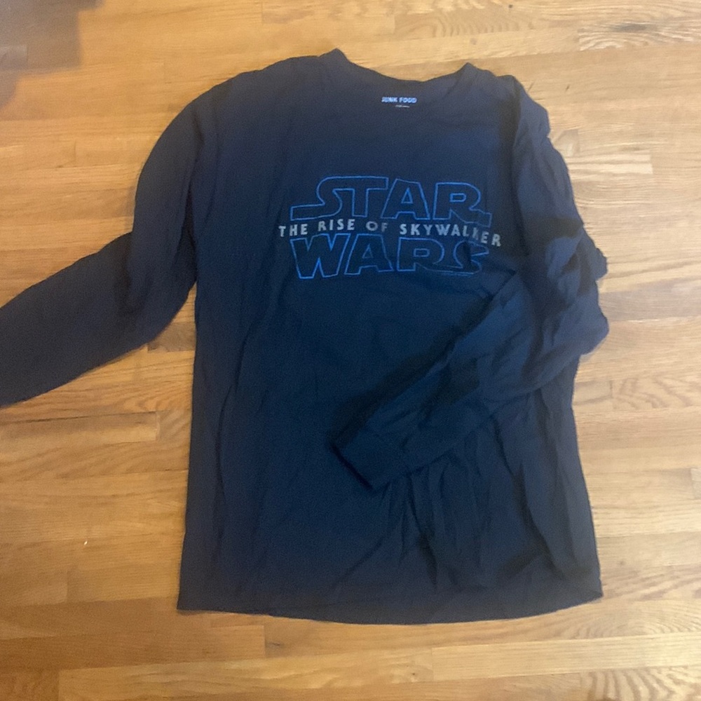 Star Wars Long sleeve tee shirt  great condition